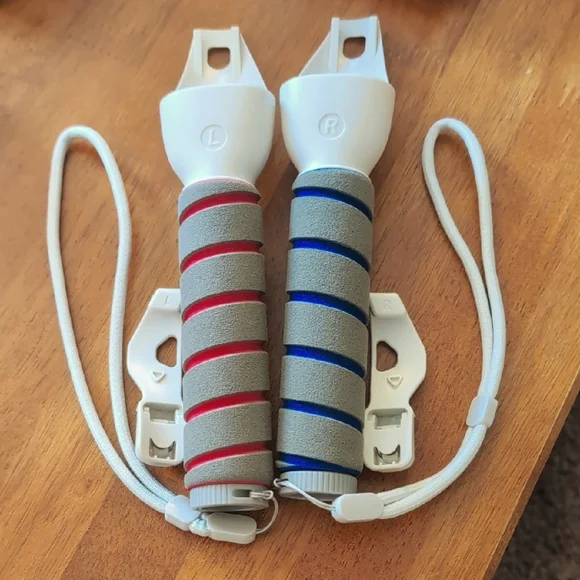 MetaQuest Oculus 2 Gray and White Handles with Red and Blue Accents