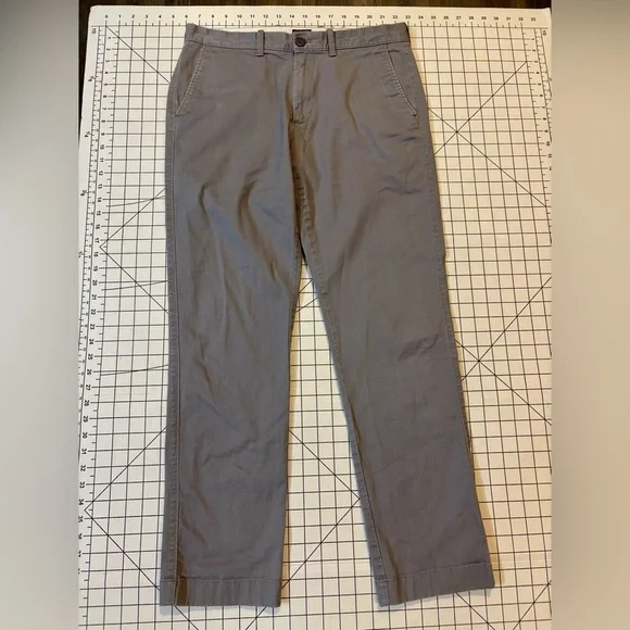 J. Crew‎ Flex Men’s Size 32/32 Gray Straight Fit Chino Pants