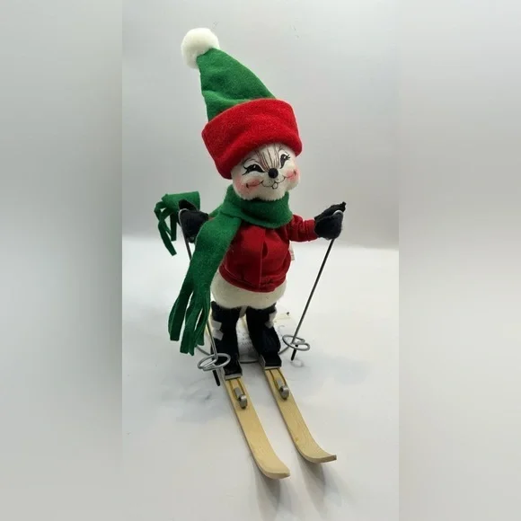 Skiing Christmas Mouse 2002