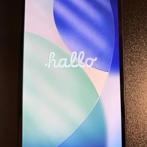 iPhone 12 – 64GB (Unlocked) – Cracked / Damaged Screen – Fully Functional