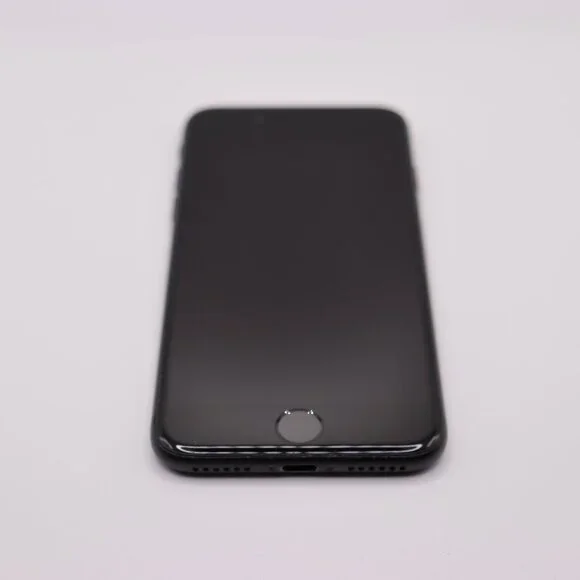 iPhone 7 UNLOCKED Great condition
