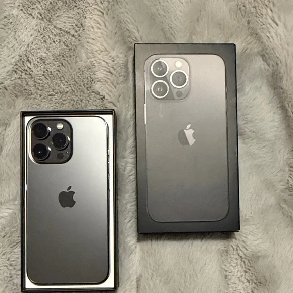 UNLOCKED/RESET Apple iPhone 13 Pro - Graphite 258gb