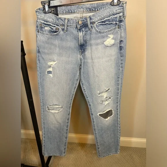 Sz 31 x 32 Abercrombie & Fitch Kennan Straight Leg Jeans medium wash distressed