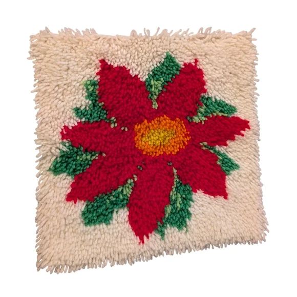 Vintage Christmas Poinsettia Latch Hook Rug Wall‎ Decor