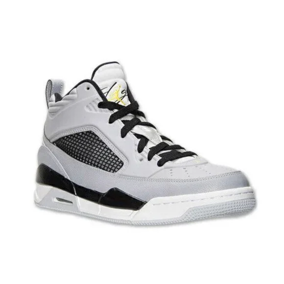 Air Jordan Flight 9.5 Basketball Sneaker