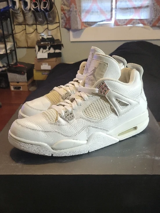 Air Jordan 4 Retro 