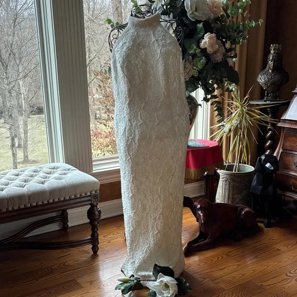 David's Bridal PEARL and Ivory Lace bridal gown
