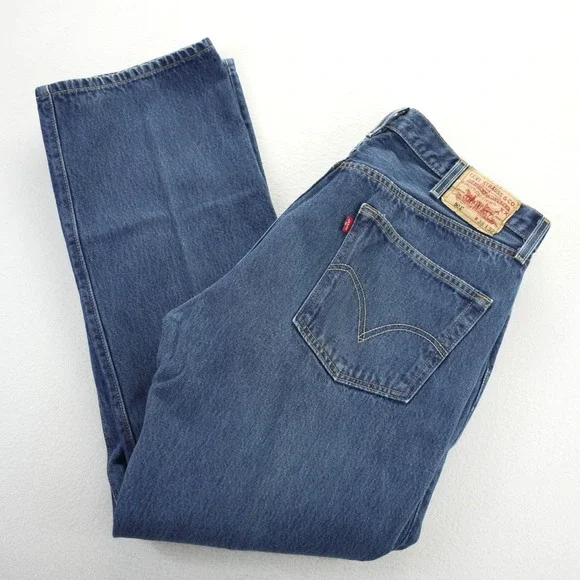 Levis 501 Vintage Mens Blue Denim Straight Leg Button Fly Jeans 38x32 2004