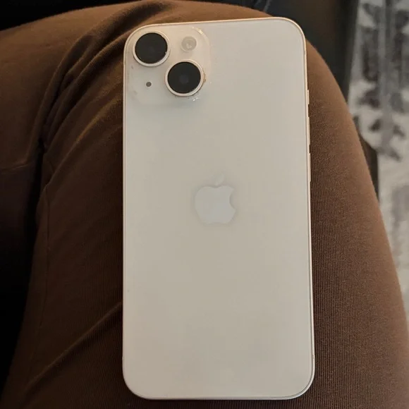 Apple iPhone 14 in white, unlocked 128gb