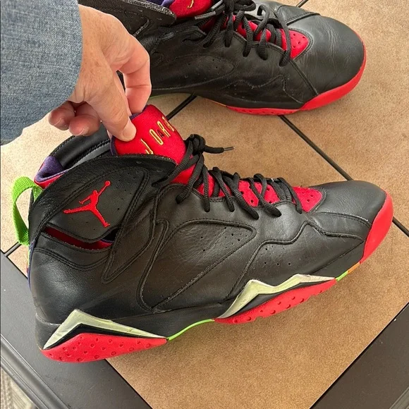 Jordan Men’s Retro Marvin the Martian Black Red Sneakers-13