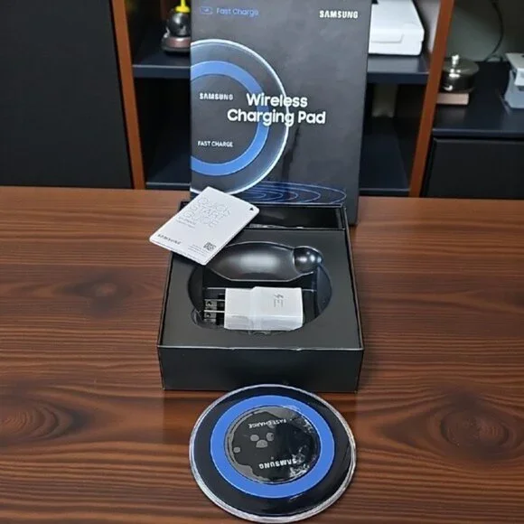 Samsung Fast Charge Wireless Pad Special edition in original box