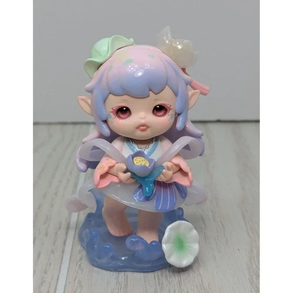 FLORA Compendium of Materia Medica Blind Box Water Lily Figure Only