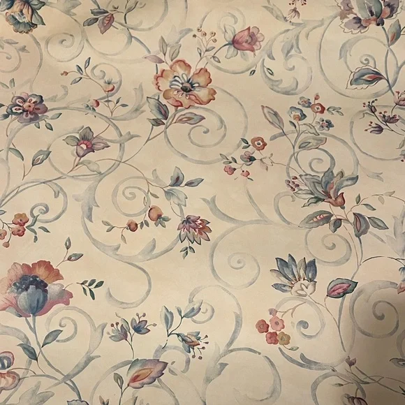 Vintage 80s Floral Wallpaper Roll 20.5” by 33’