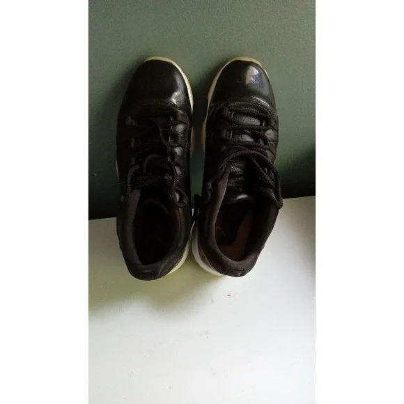 Size 10.5‎ Jordan 11 Retro Low Men's Basketball Sneakers