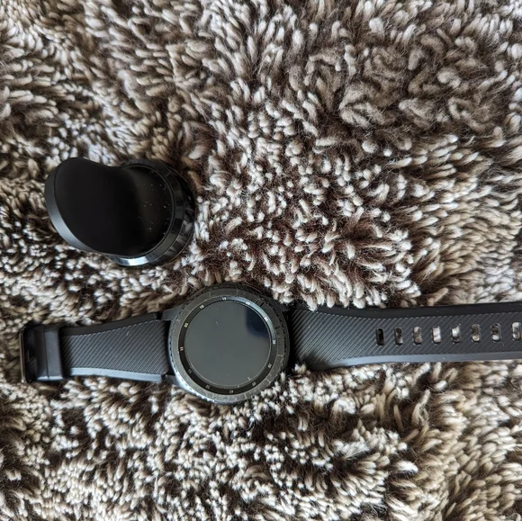 Almost new Samsung smartwatch