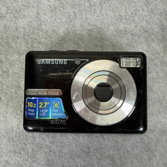 Samsung S1070 10.2MP Digital Camera For Parts Untested No Battery