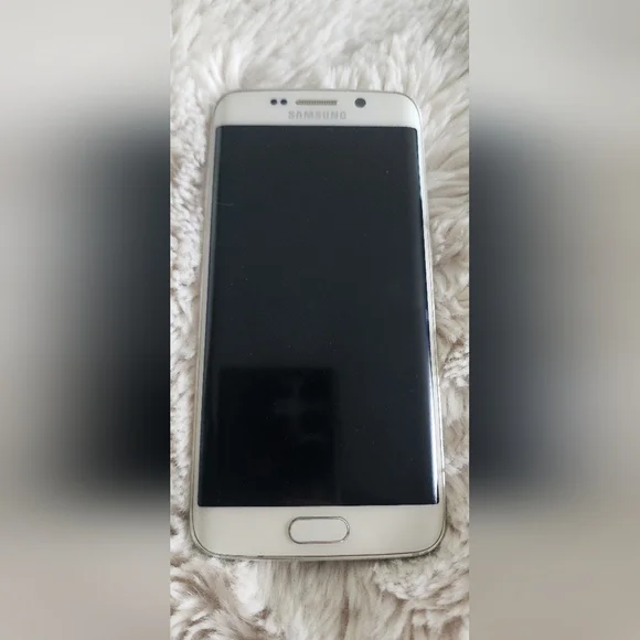 Samsung Galaxy S6 Edge Smartphone - White Like New Box And Earphones