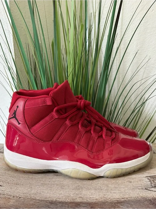 Air Jordan 11 Retro Win Like 96 Sneakers