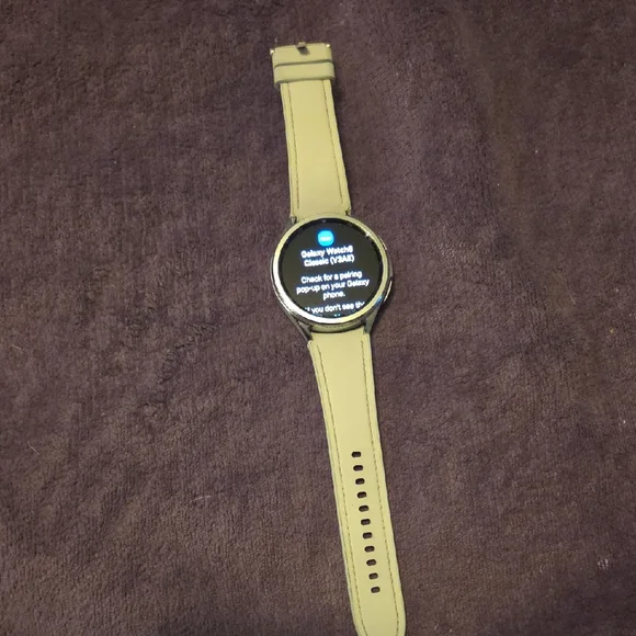Samsung Galaxy Watch Classic - Beige Leather Strap