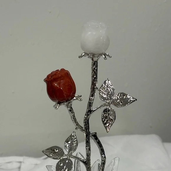 Red Jasper and White Quartz Roses
