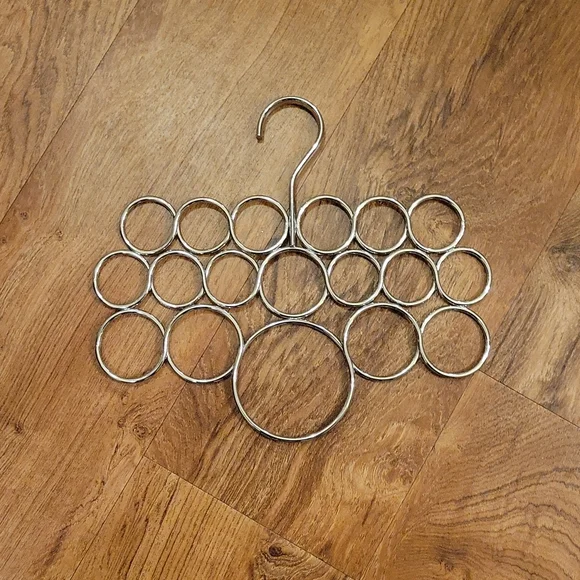 Metal Scarf Hanger