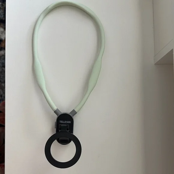 Telesin Black and Green Neck Mount