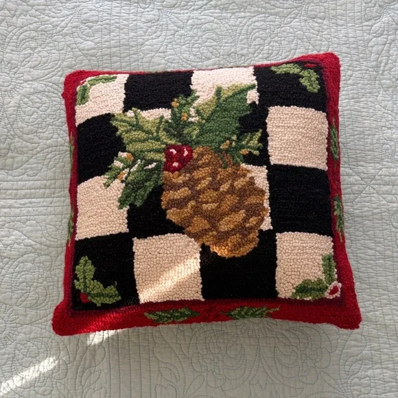 Peking Handicraft Hooked Wool Pinecone Holiday Pillow