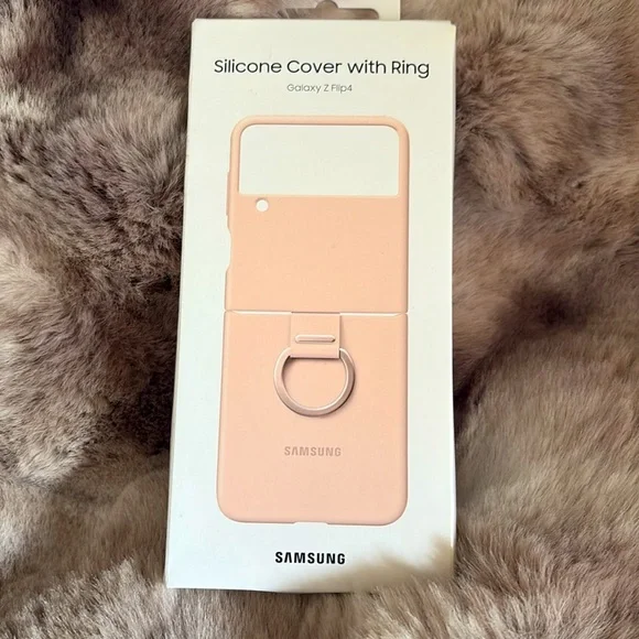 Samsung - Silicone Cover with Ring for Galaxy Z Flip4 - pink