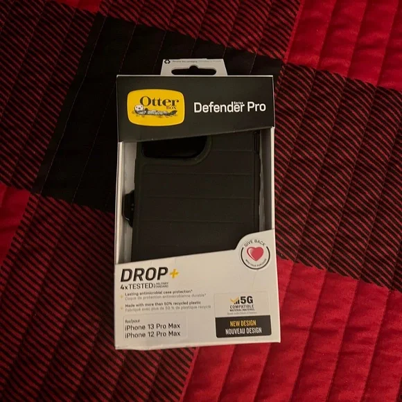 USED‼️OtterBox Black Protective Case for I phone 13 Pro Max.