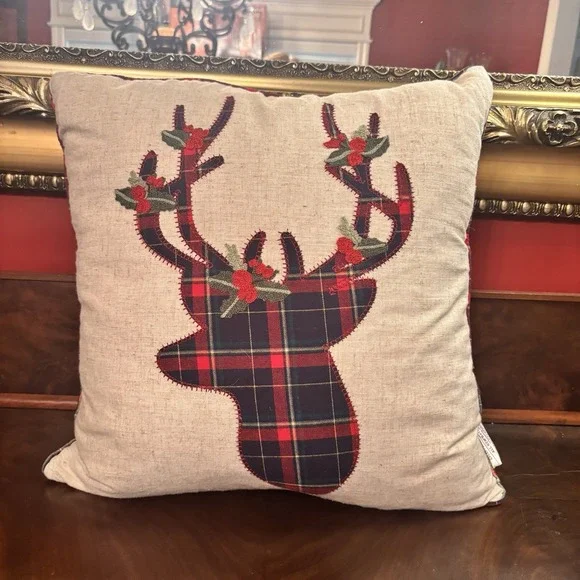 NWT Sheffield Home Reindeer Pillow 20x20 Christmas Tartan Plaid Deer Holiday