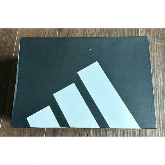 Adidas GameCourt 2M empty shoe box