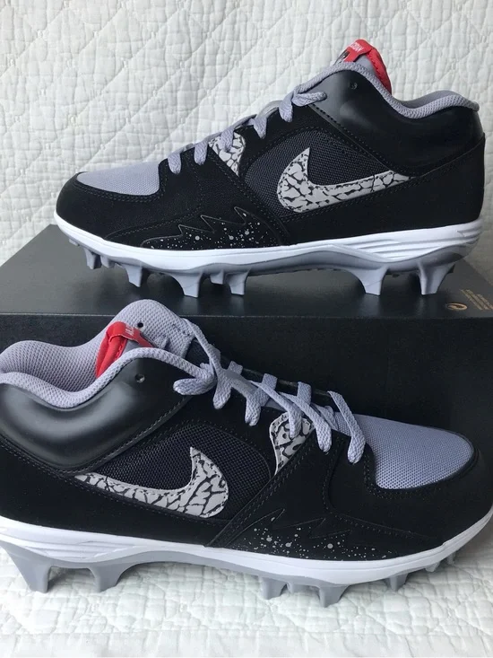 Jordan Stadium 90 Low TD Football Cleats Men’s SZ 8.5 Black Grey HQ0210-060