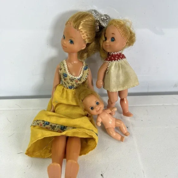 BARBIE DOLLS FOR PARTS/REPAIR-1973 MATTEL Taiwan