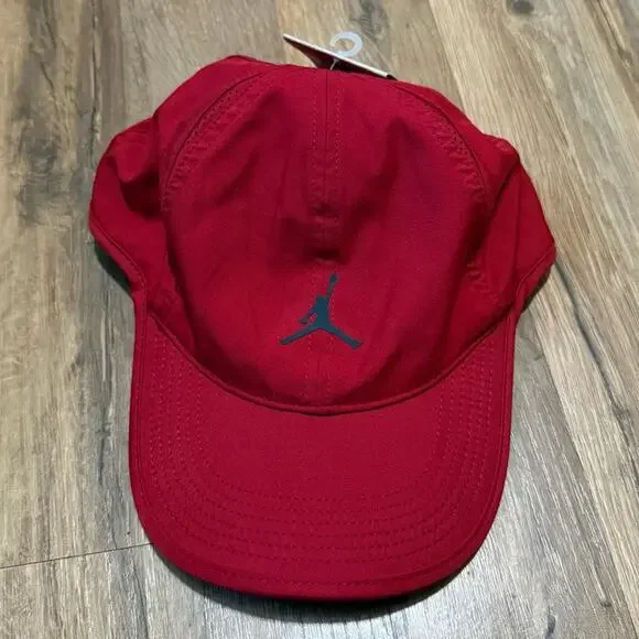 Air Jordan Dri-Fit 6 Panel Hat Bred