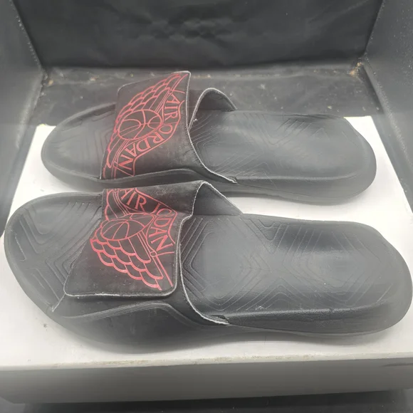 Jordan Black‎ Slides