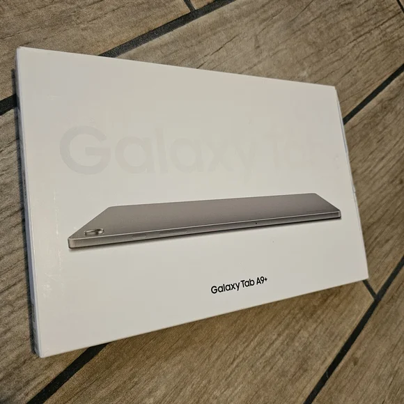 Samsung Galaxy Tab A9+ Silver White Packaging