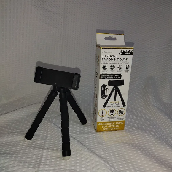 Universal Flexible Tripod with Phone Mount
