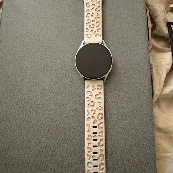 Samsung Smartwatch with Beige and Black Design
