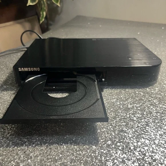 Samsung Blu-ray Player 1080p BD-F5100