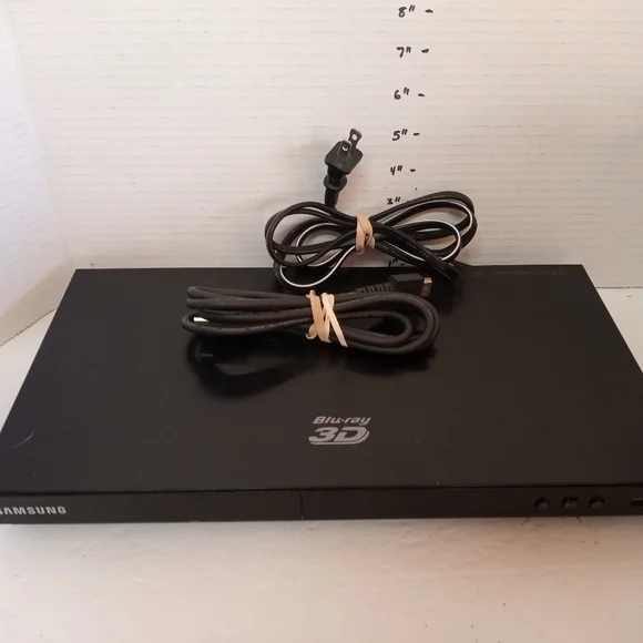 Samsung 3D Blu Ray DVD Player Model BD-E5900