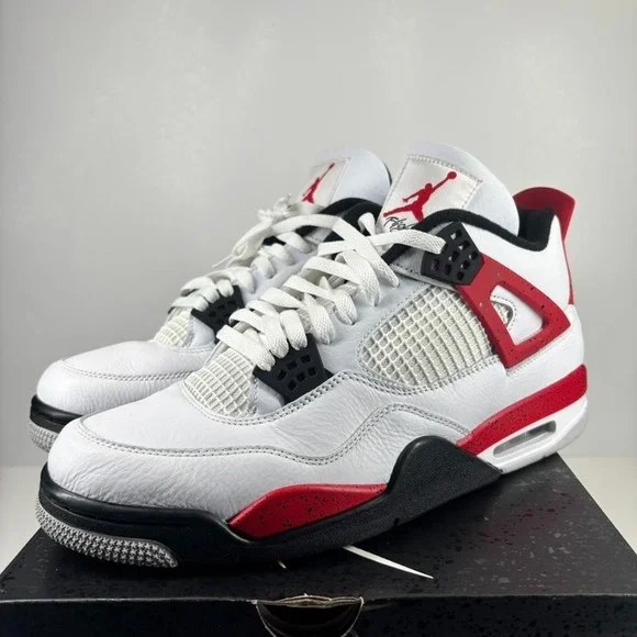 Nike Air Jordan 4 Retro 