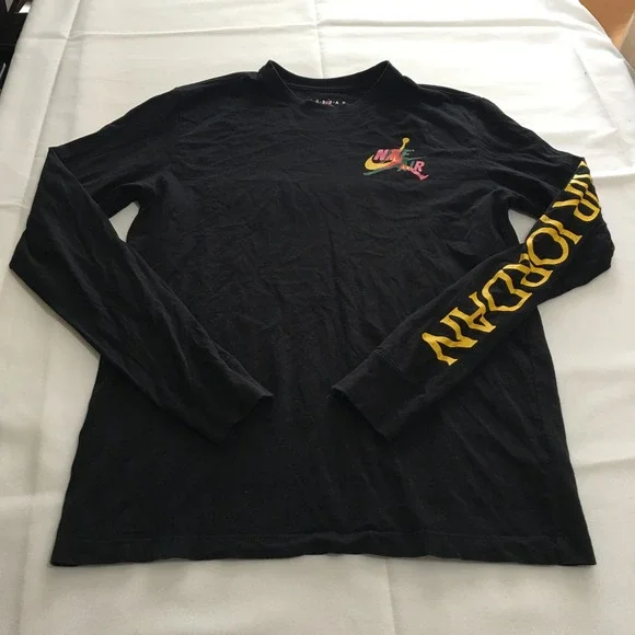 Nike Air Jordan Long Sleeve T-Shirt Mens Medium Black Graphic Sleeve Print