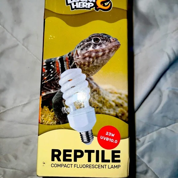 New High UVA UVB Reptile Light 10.0, Desert UVB 150 Compact Fluorescent Lamp 23W