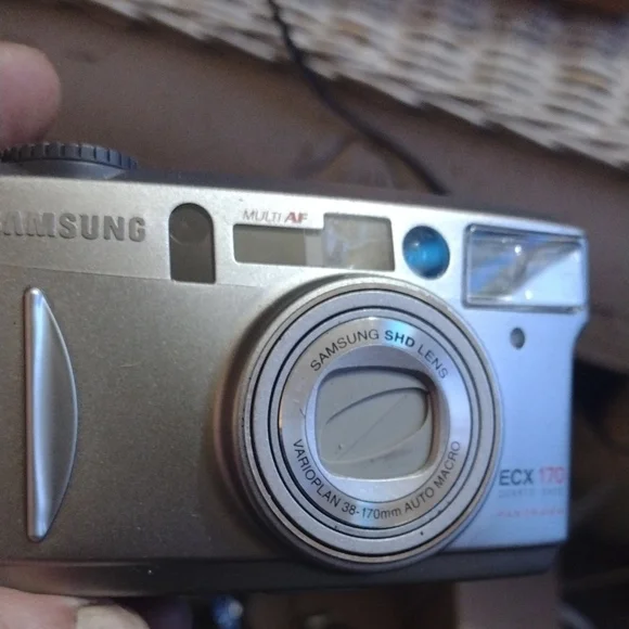 Samsung ECX170 Panorama Digital Camera