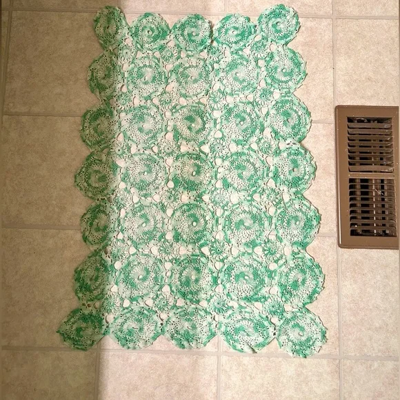 VTG Crocheted Green and White Rectangle Dust cover or Chair cover.