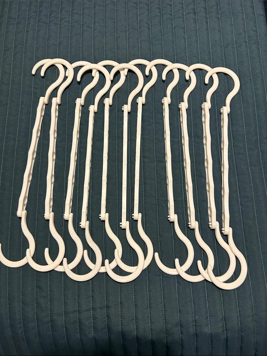 Set of 11 White Plastic S-Shaped Scarf/Hanger Hooks or space saver