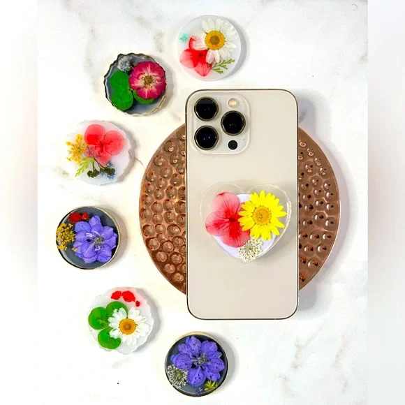 🌸Flower Heart-Shaped Phone Grip