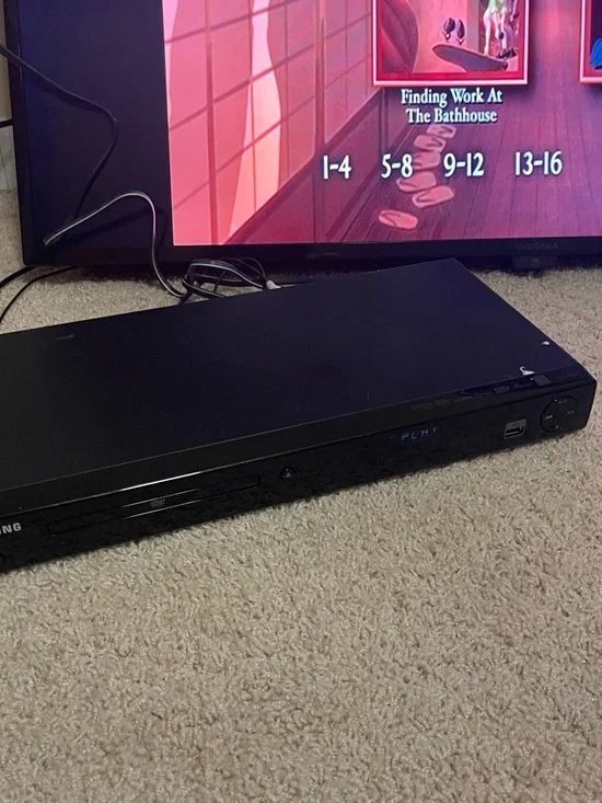 Samsung Black Digital Video Disc (DVD) Player