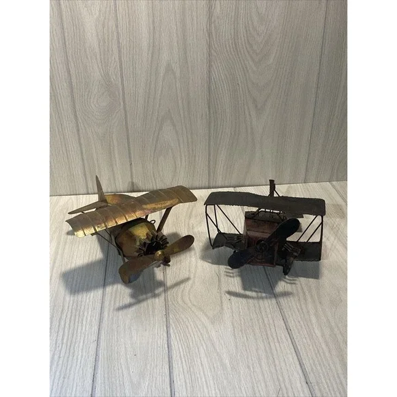 George Imports Vintage Airplane Music Box Fly Me To The Moon & Pattis