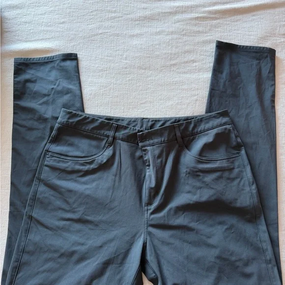 Vuori Men's Charcoal Dress Pants